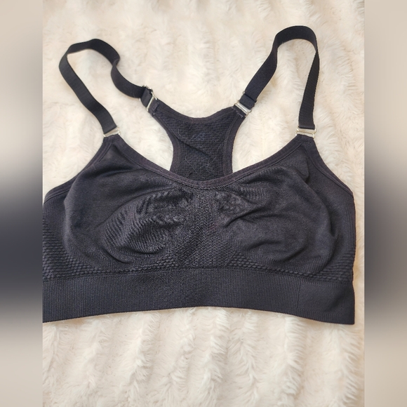 Lot of 2 New Balance Sports Bra - Small Black and White - Picture 5 of 6